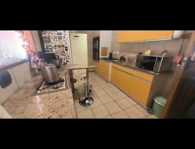 5 BEDROOM HOUSE FOR SALE IN WILRO PARK